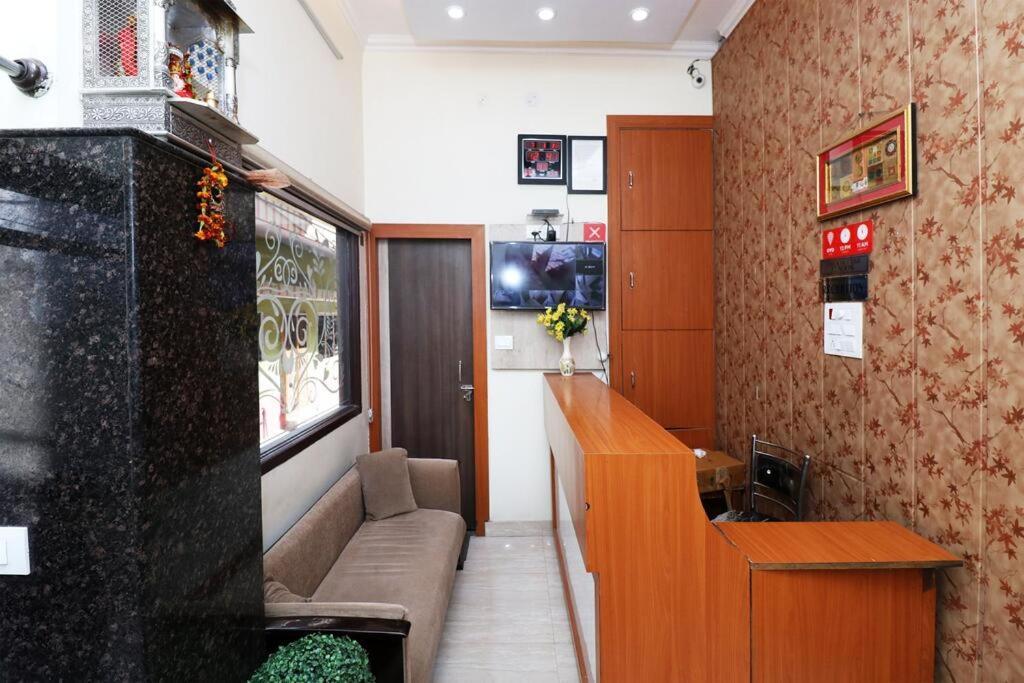 蓝星酒店 瓦拉纳西 外观 照片