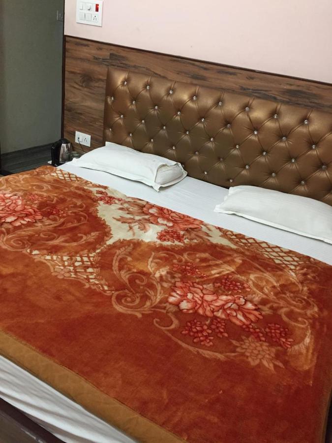 蓝星酒店 瓦拉纳西 外观 照片